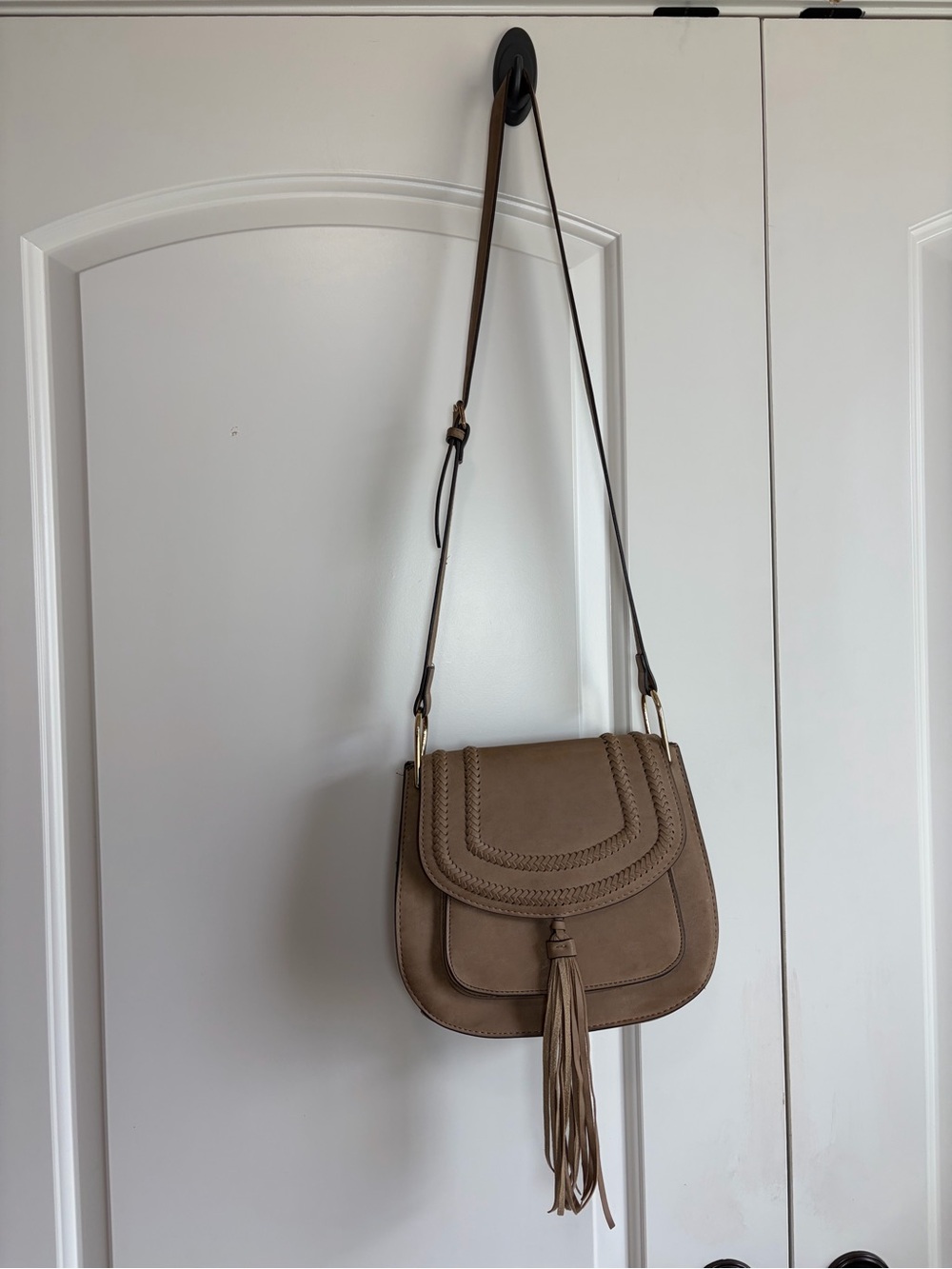 Franco Sarto Cross Body Rex
Saddle Fringe Western Boho Bag
Tan Metal Accents - Picture 2 of 11